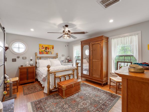 3222 Oakmont Street, Houston TX 77021