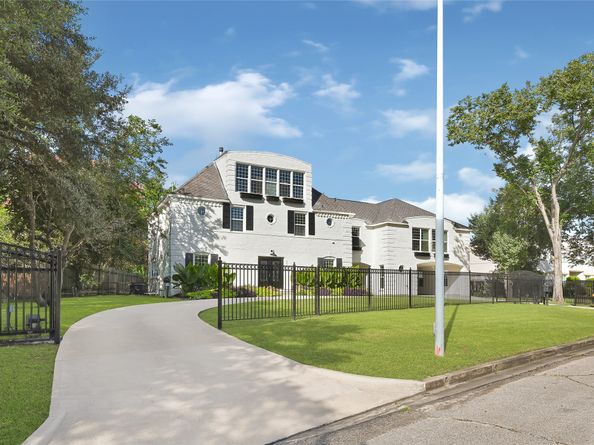 3222 Oakmont Street, Houston TX 77021