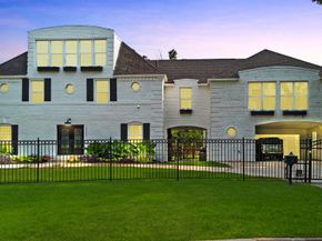 3222 Oakmont Street, Houston TX 77021