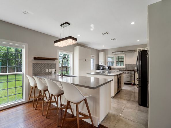 3222 Oakmont Street, Houston TX 77021