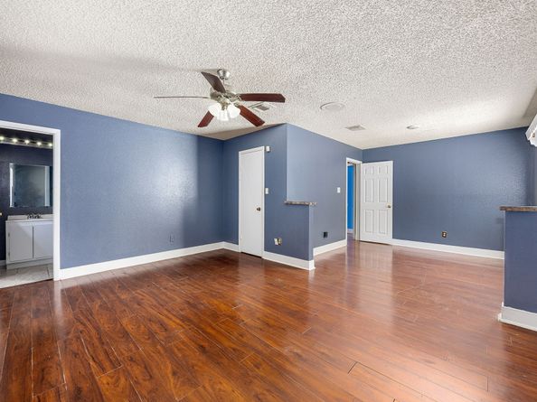 5831 Longforest Drive, Houston TX 77088