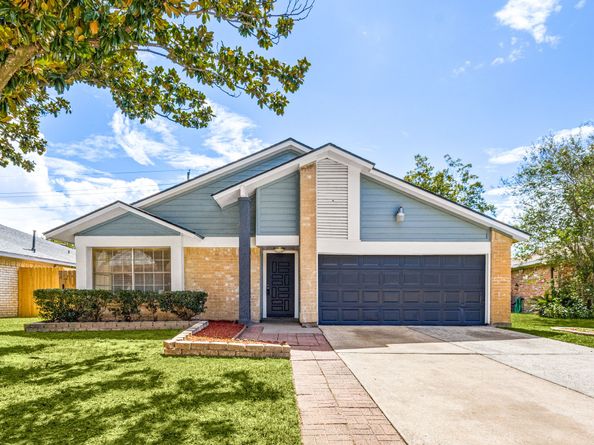 5831 Longforest Drive, Houston TX 77088