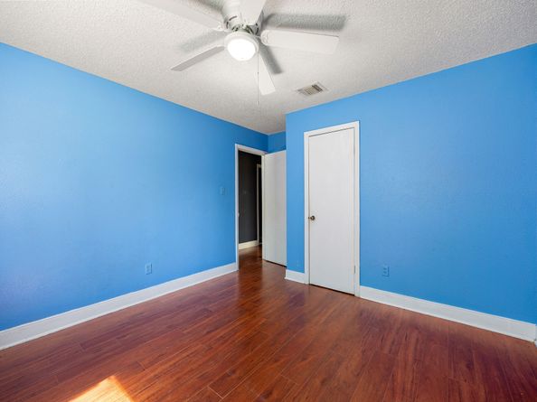 5831 Longforest Drive, Houston TX 77088