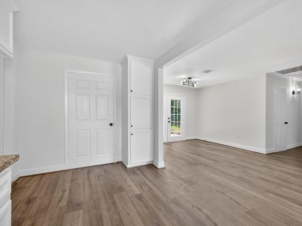 7023 Crestmont Street, Houston TX 77033