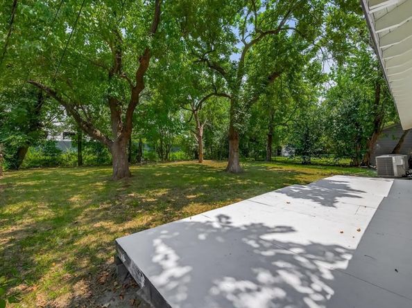 7023 Crestmont Street, Houston TX 77033