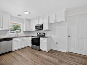 7023 Crestmont Street, Houston TX 77033