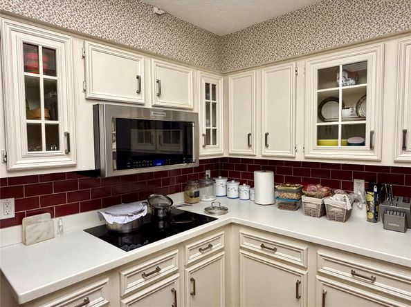 201 Litchfield Lane, Houston TX 77024