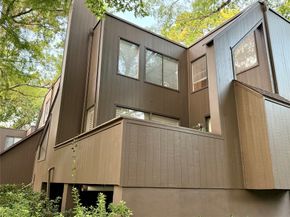 201 Litchfield Lane, Houston TX 77024