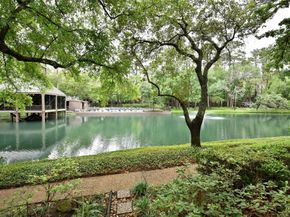 201 Litchfield Lane, Houston TX 77024