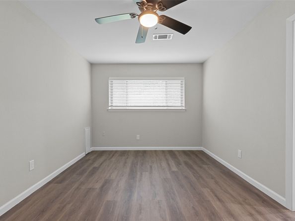 8826 Tanager Street, Houston TX 77036