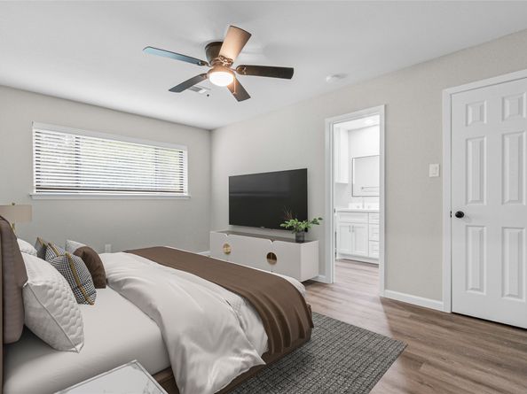 8826 Tanager Street, Houston TX 77036