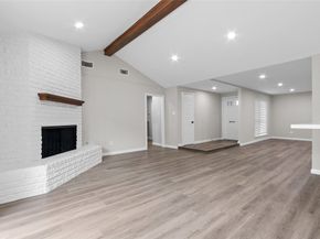 8826 Tanager Street, Houston TX 77036
