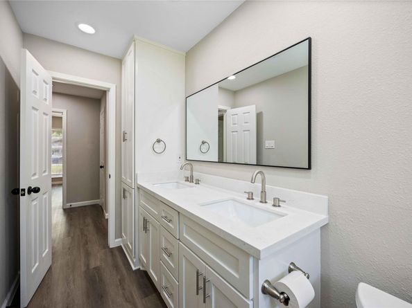 8826 Tanager Street, Houston TX 77036