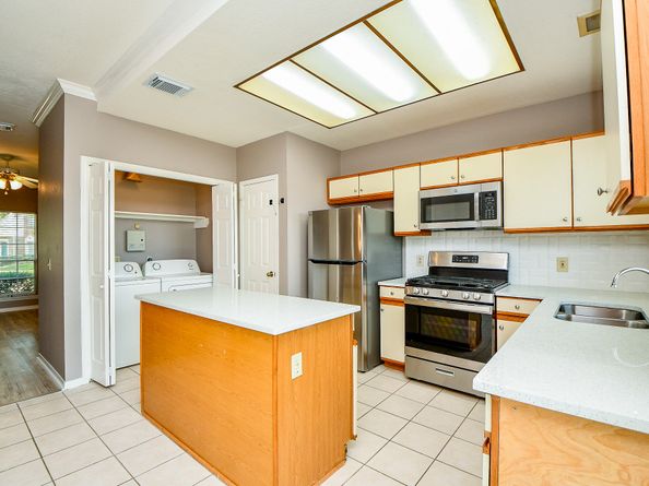 2930 Grants Lake Boulevard 407, Sugar Land TX 77479