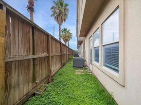 3041 Clinton Drive, Houston TX 77020