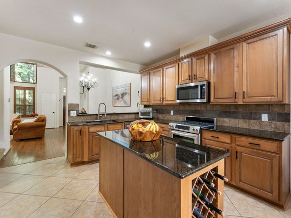 27 Medley Lane, The Woodlands TX 77382