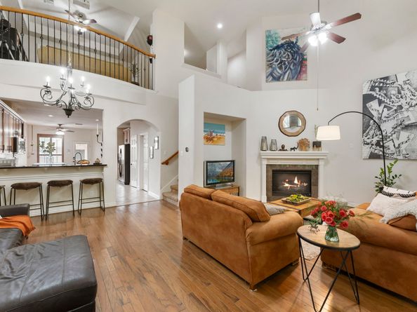 27 Medley Lane, The Woodlands TX 77382
