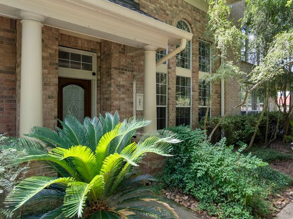 27 Medley Lane, The Woodlands TX 77382