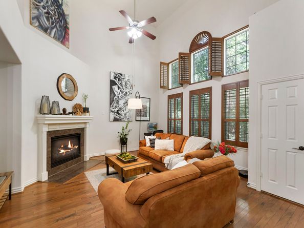 27 Medley Lane, The Woodlands TX 77382