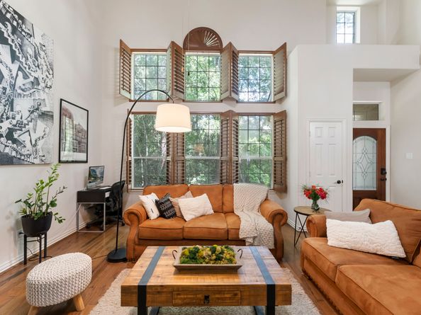 27 Medley Lane, The Woodlands TX 77382