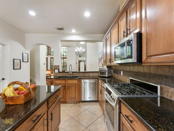 27 Medley Lane, The Woodlands TX 77382