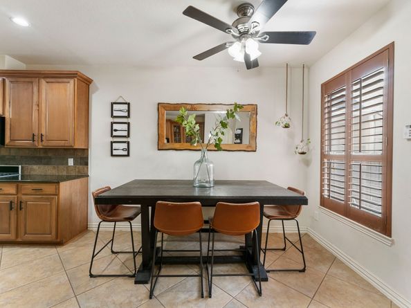 27 Medley Lane, The Woodlands TX 77382