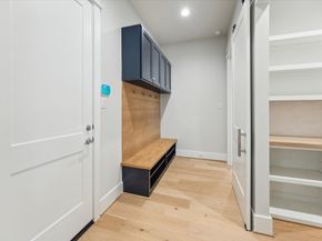 1261 Wakefield Drive, Houston TX 77018