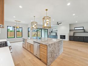 1261 Wakefield Drive, Houston TX 77018