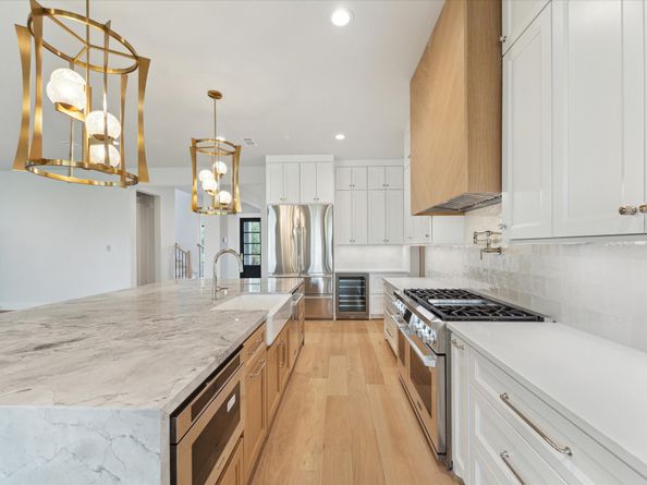 1261 Wakefield Drive, Houston TX 77018