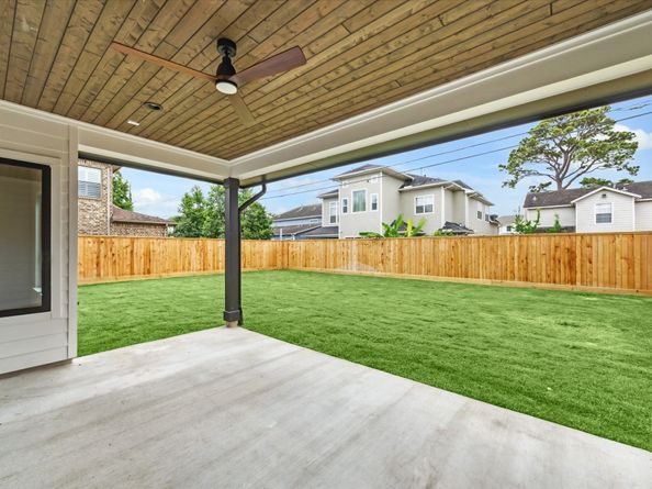 1261 Wakefield Drive, Houston TX 77018