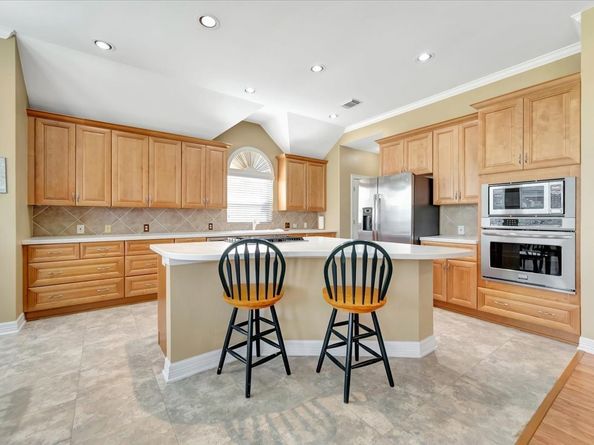3123 Autumn Leaf Drive, Friendswood TX 77546