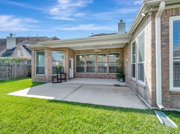 3123 Autumn Leaf Drive, Friendswood TX 77546