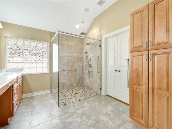 3123 Autumn Leaf Drive, Friendswood TX 77546