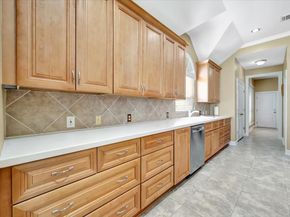 3123 Autumn Leaf Drive, Friendswood TX 77546