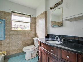 5711 Thrush Drive, Houston TX 77033