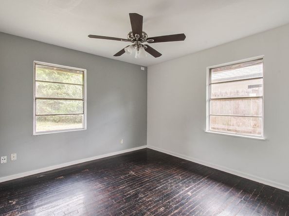 5711 Thrush Drive, Houston TX 77033