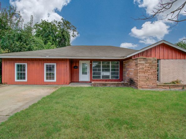 5711 Thrush Drive, Houston TX 77033