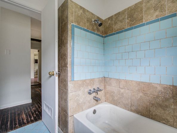5711 Thrush Drive, Houston TX 77033