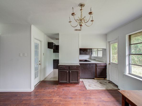 5711 Thrush Drive, Houston TX 77033
