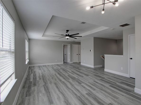 10206 Ravenwood View Lane, Houston TX 77075