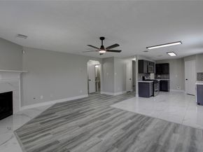 10206 Ravenwood View Lane, Houston TX 77075