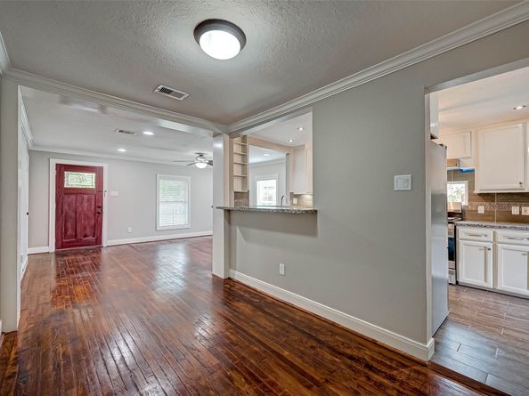 1510 Walton Street, Houston TX 77009