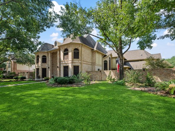12106 Cypresswood Drive, Houston TX 77070