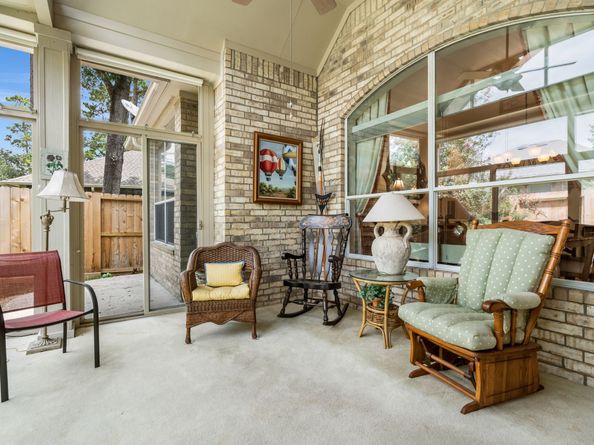 30 W Windsor Hills Circle, Conroe TX 77384