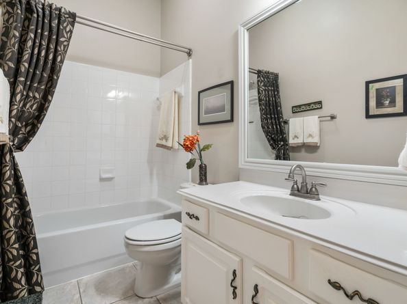 30 W Windsor Hills Circle, Conroe TX 77384
