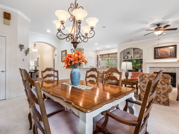 30 W Windsor Hills Circle, Conroe TX 77384