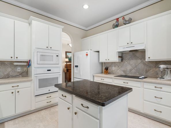 30 W Windsor Hills Circle, Conroe TX 77384