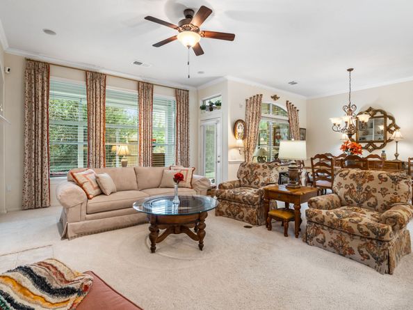 30 W Windsor Hills Circle, Conroe TX 77384