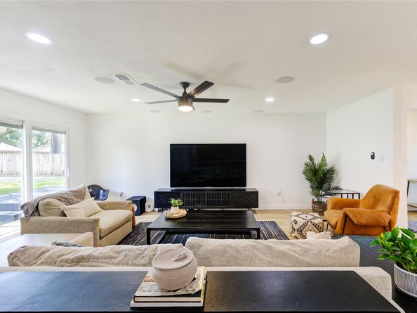 1718 Capstan Road, Houston TX 77062