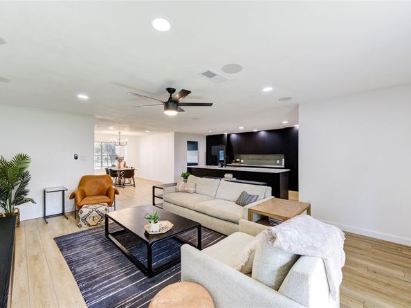 1718 Capstan Road, Houston TX 77062